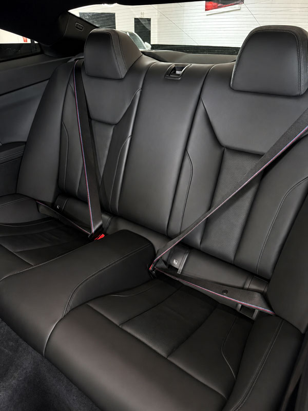bmw-m4-competition-coupe-g82-semicarsdspremium-plazas-traseras