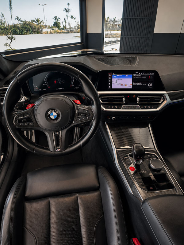 bmw-m4-competition-coupe-g82-semicarsdspremium-puesto-conduccion