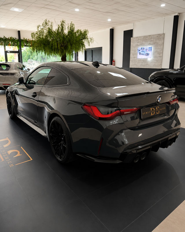 bmw-m4-competition-g82-detalle-trasero-lateral-semicars-ds-premium