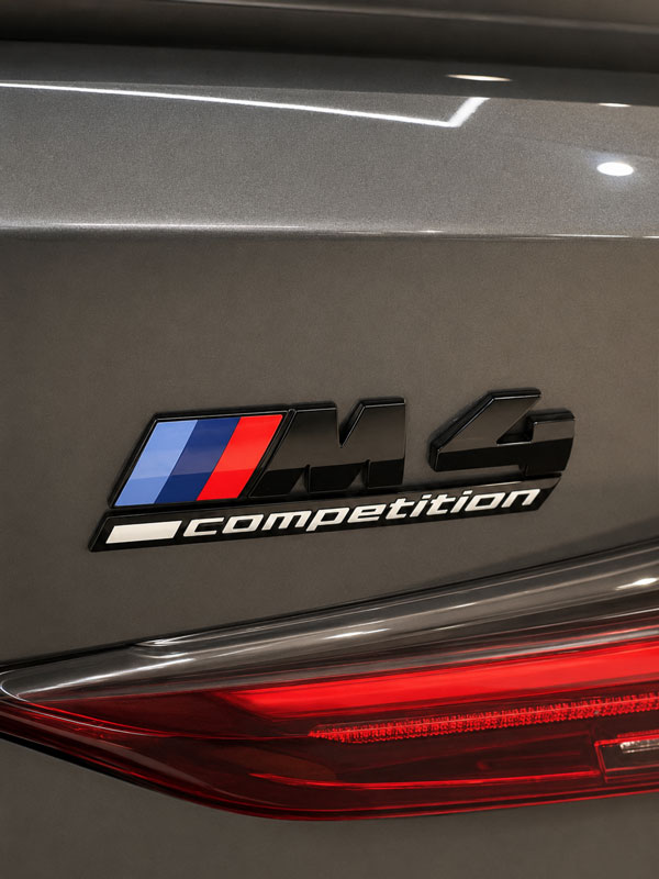 bmw-m4-competition-g82-insignia-m4-competition-semicars-ds-premium