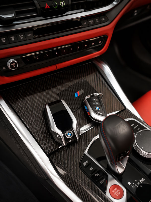 bmw-m4-competition-g82-interior-carbono-llaves-semicars-ds-premium