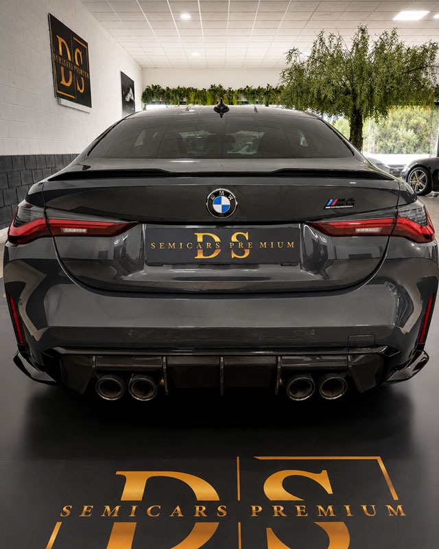 bmw-m4-competition-g82-trasera-showroom-semicars-ds-premium
