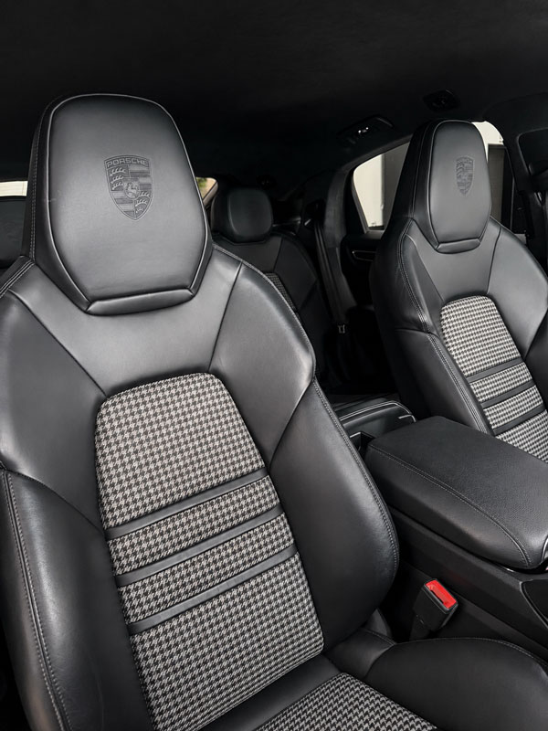 porsche-cayenne-coupe-e-hybrid-gt-package-semicarsdspremium-asientos-delanteros-deportivos