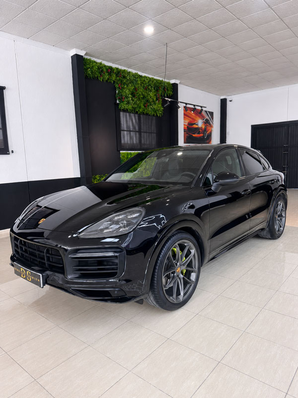 porsche-cayenne-coupe-e-hybrid-gt-package-semicarsdspremium-vista-frontal-lateral