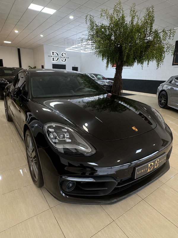 porsche-panamera-4-e-hybrid-negro-frontal-detalle-showroom
