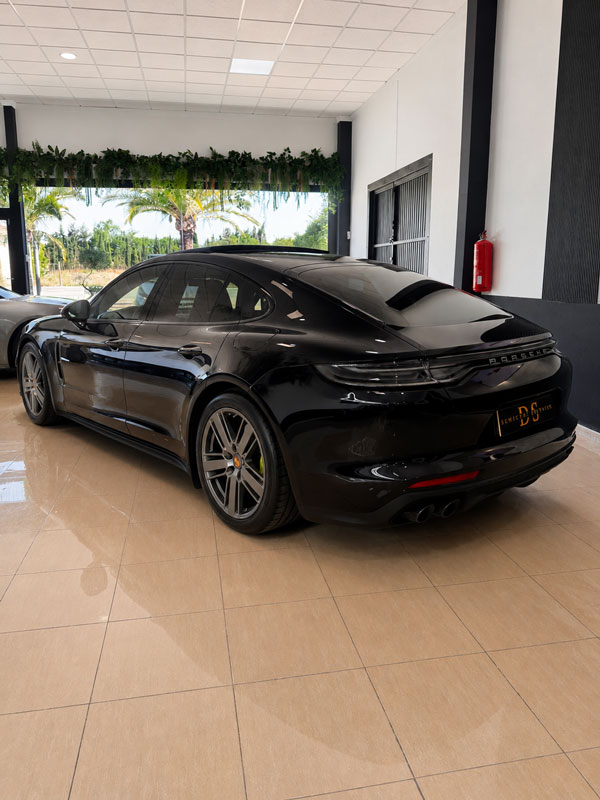 porsche-panamera-4-e-hybrid-negro-frontal-lateral-izquierdo