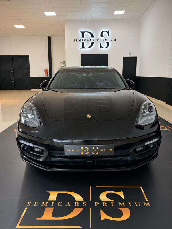 porsche-panamera-4-e-hybrid-negro-frontal-showroom