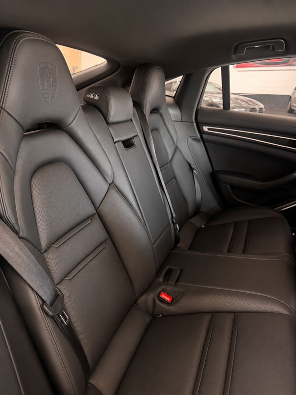porsche-panamera-sport-turismo-4-e-hybrid-platinum-asientos-traseros-semicars-ds-premium