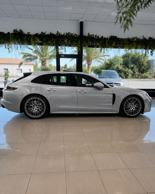 porsche-panamera-sport-turismo-4-e-hybrid-platinum-semicars-ds-premium-lateral-tres-cuartos