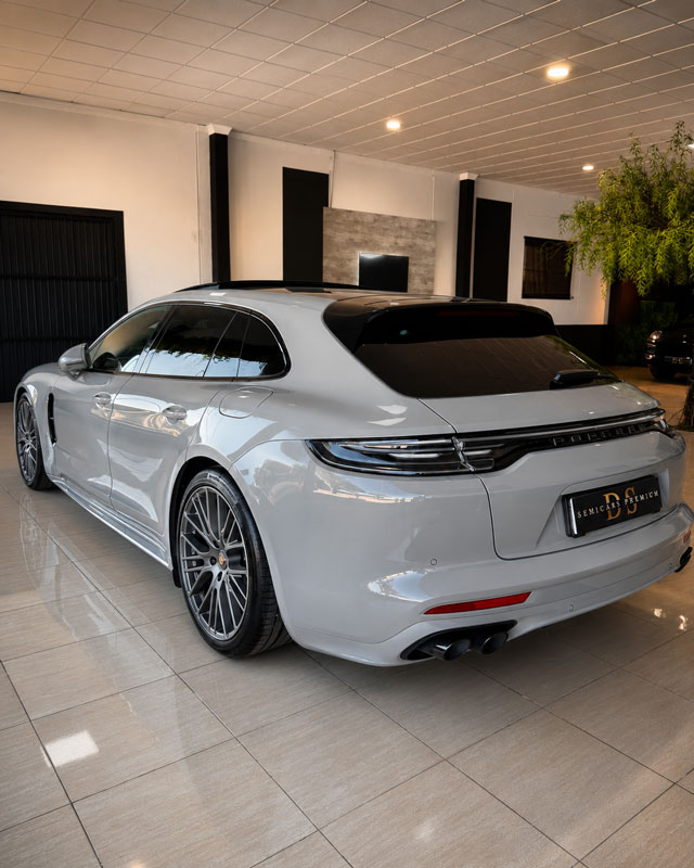 porsche-panamera-sport-turismo-4-e-hybrid-platinum-semicars-ds-premium-trasera-tres-cuartos