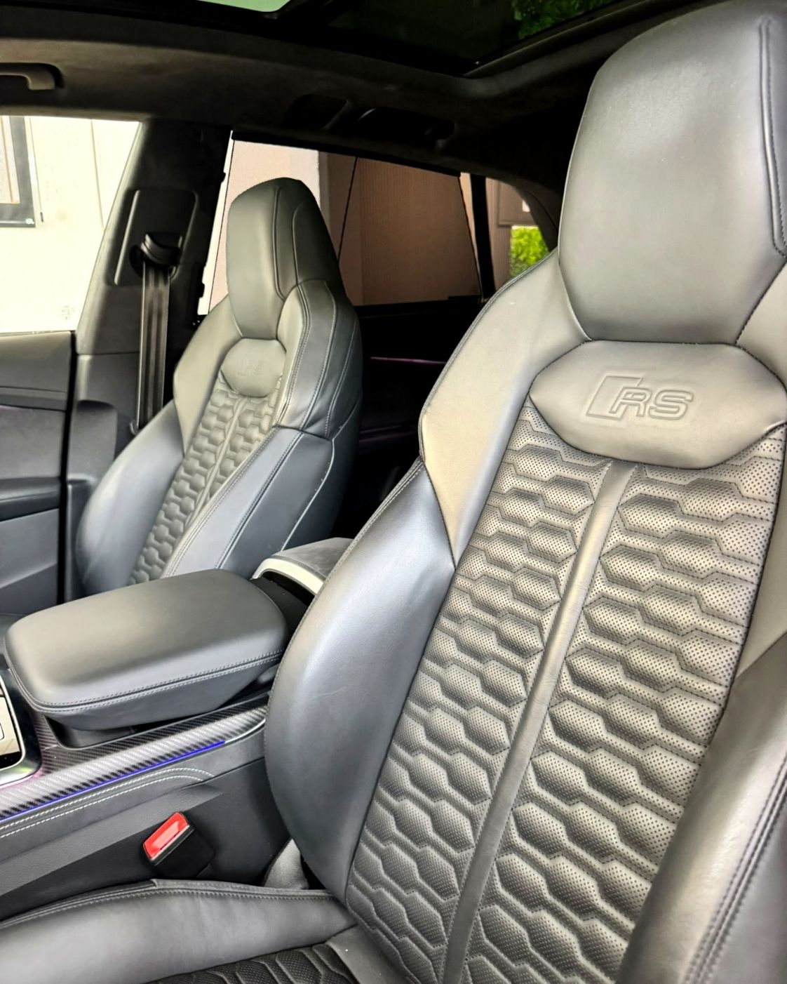 audi-rs-q8-2024-asientos-deportivos-delanteros-cuero-rs-semicars-ds-premium