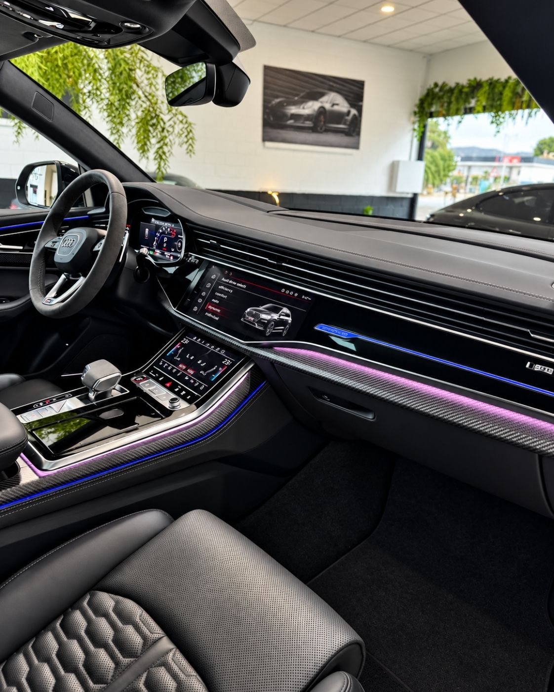 audi-rs-q8-2024-habitaculo-completo-asientos-deportivos-negros-semicars-ds-premium