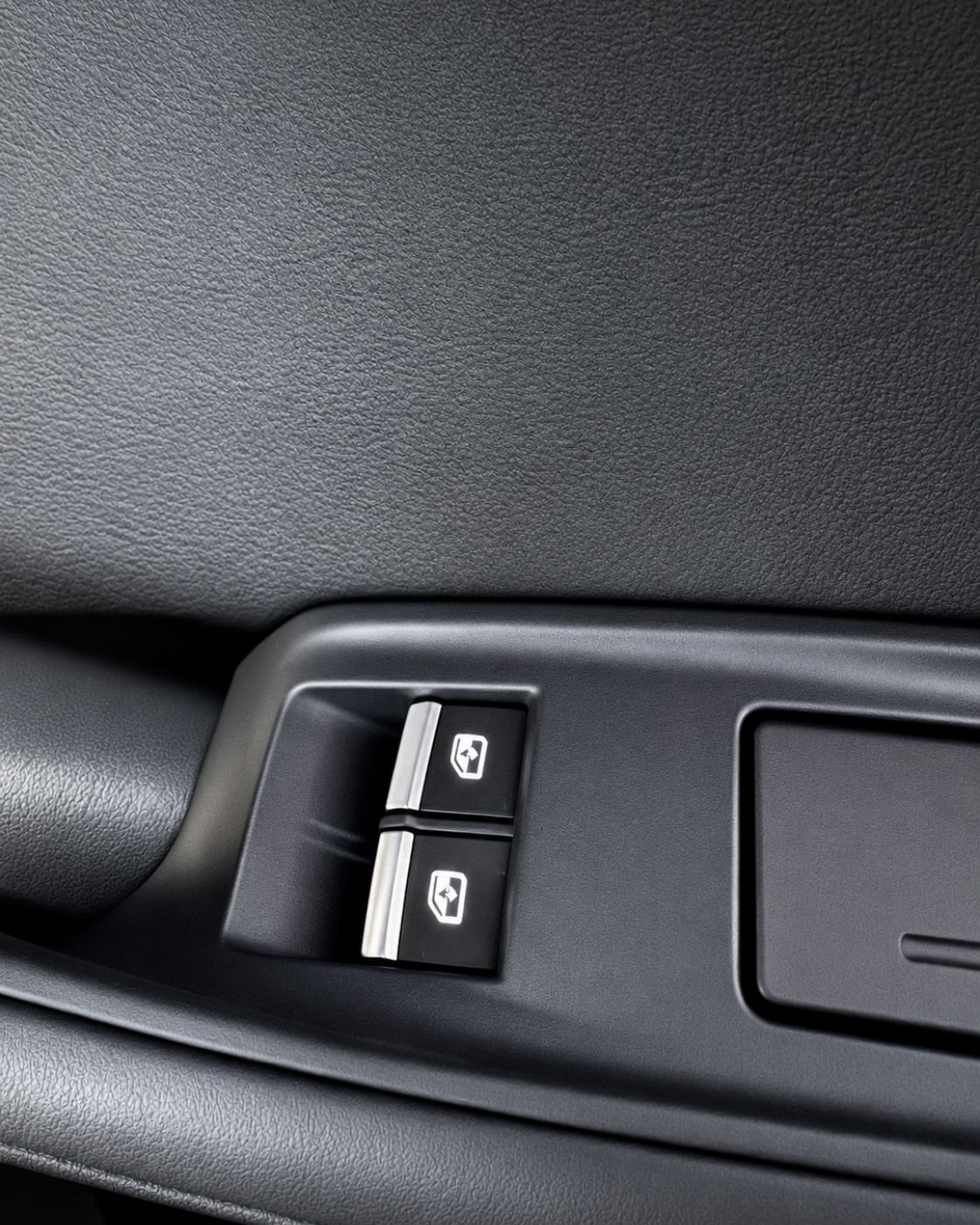 audi-rs-q8-2024-mandos-elevalunas-traseros-semicars-ds-premium
