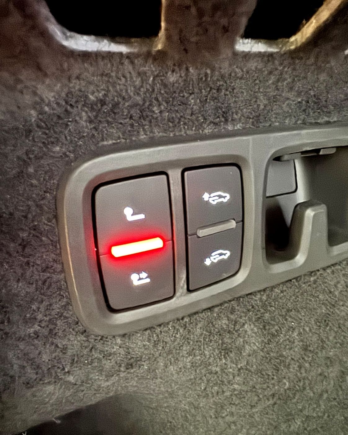 audi-rs-q8-2024-panel-puerta-bang-olufsen-carbono-semicars-ds-premium