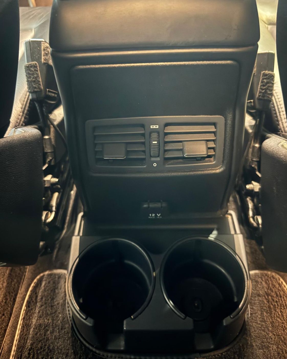 mercedes-benz-clase-g-aire-acondicionado-portavasos-traseros-semicars-ds-premium