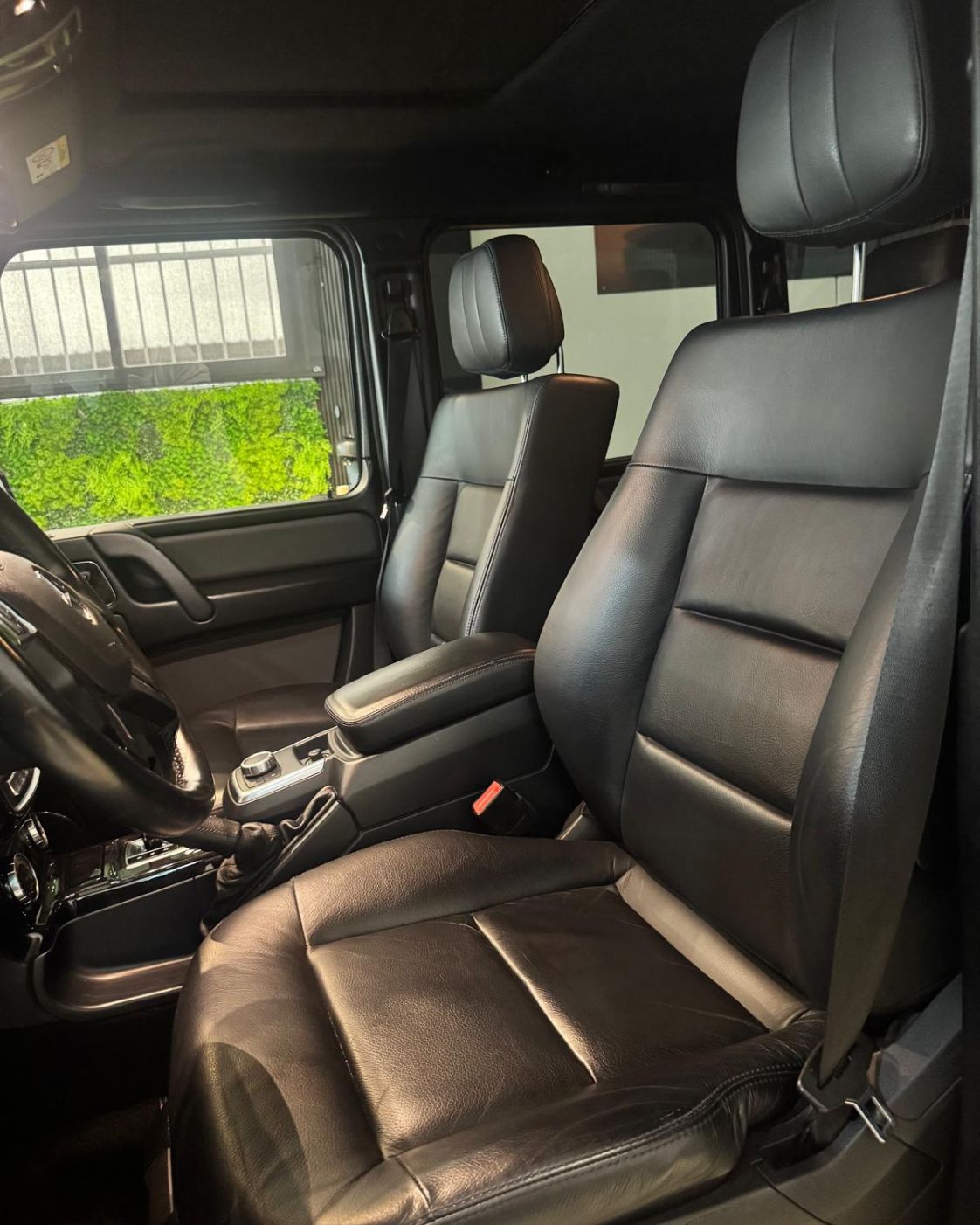 mercedes-benz-clase-g-asientos-delanteros-cuero-negro-semicars-ds-premium