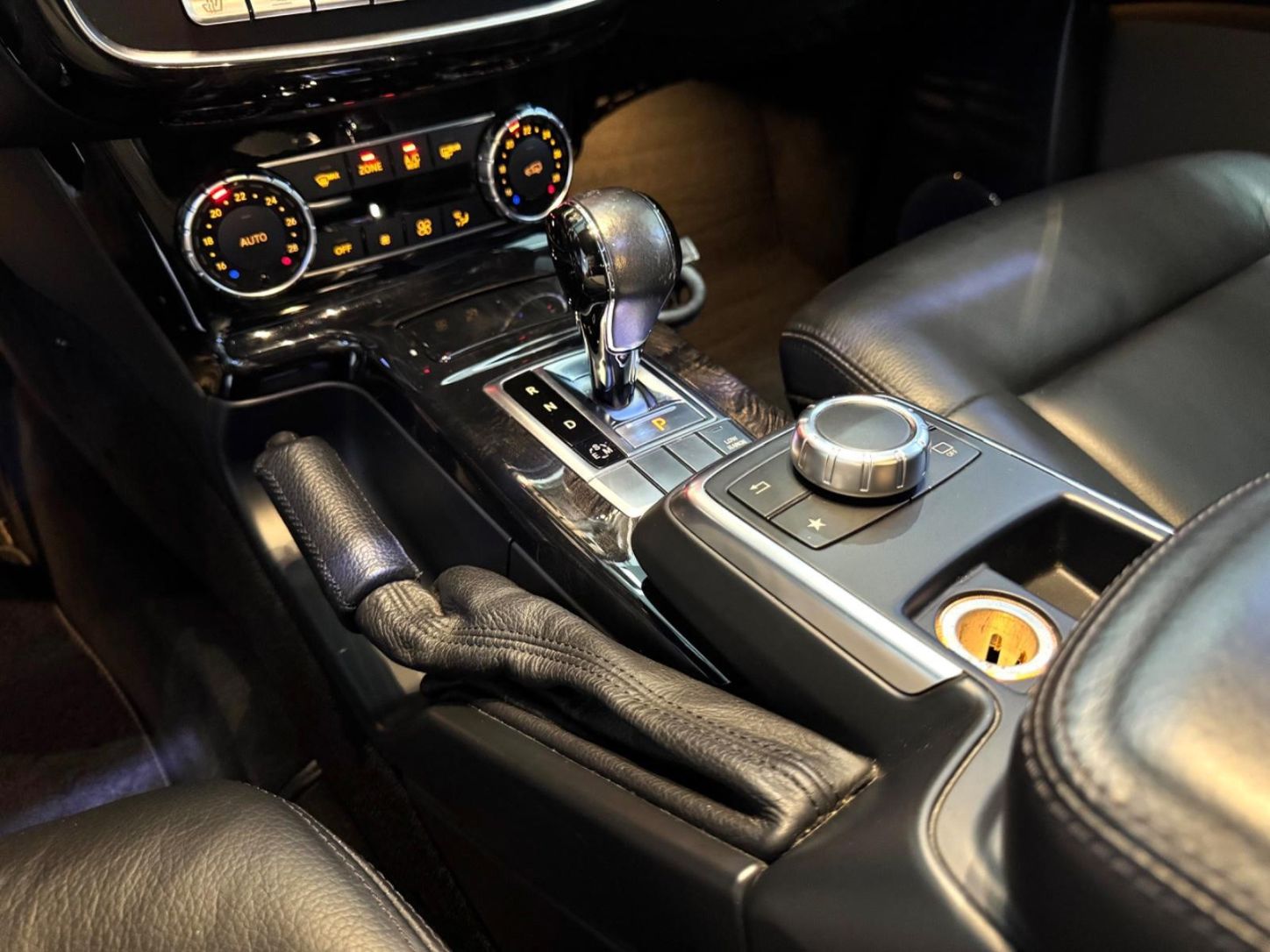 mercedes-benz-clase-g-consola-central-cambio-automatico-semicars-ds-premium