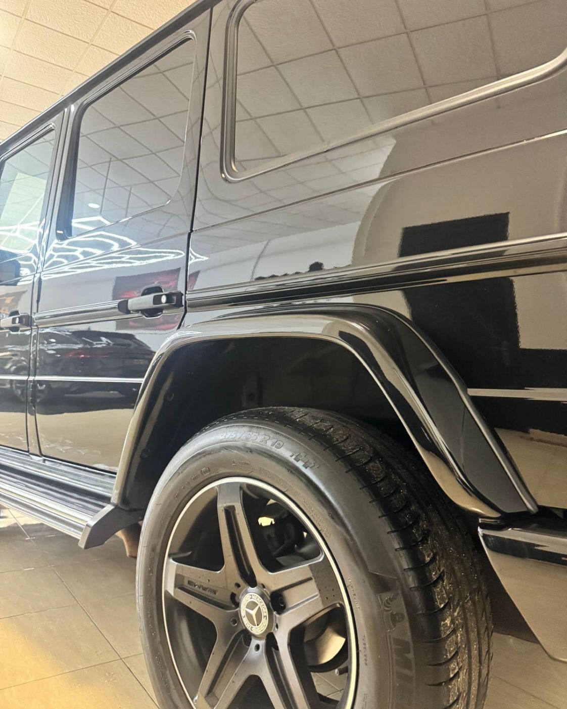 mercedes-benz-clase-g-llanta-trasera-cinco-radios-neumatico-michelin-semicars-ds-premium