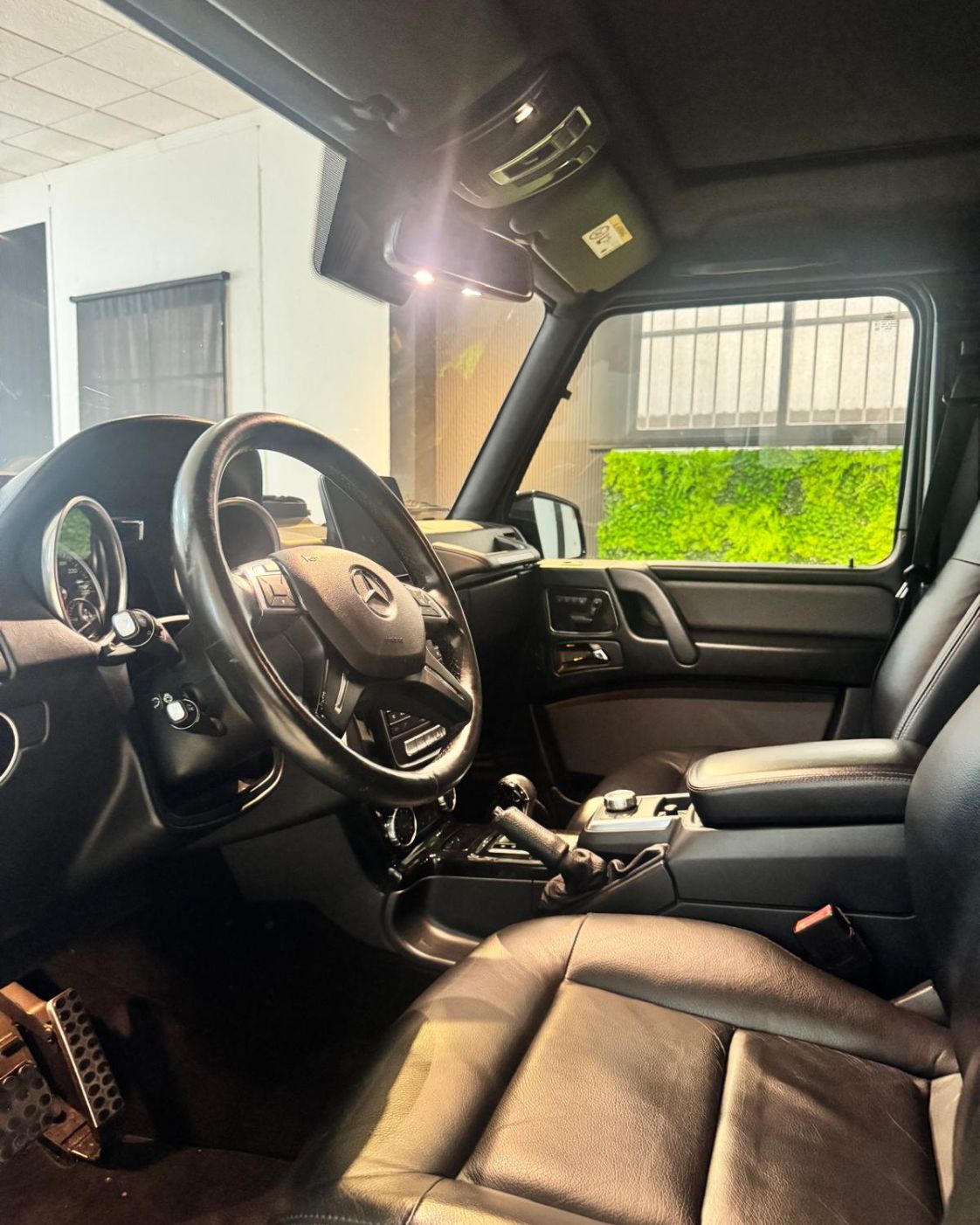 mercedes-benz-clase-g-puesto-conduccion-volante-multifuncion-semicars-ds-premium