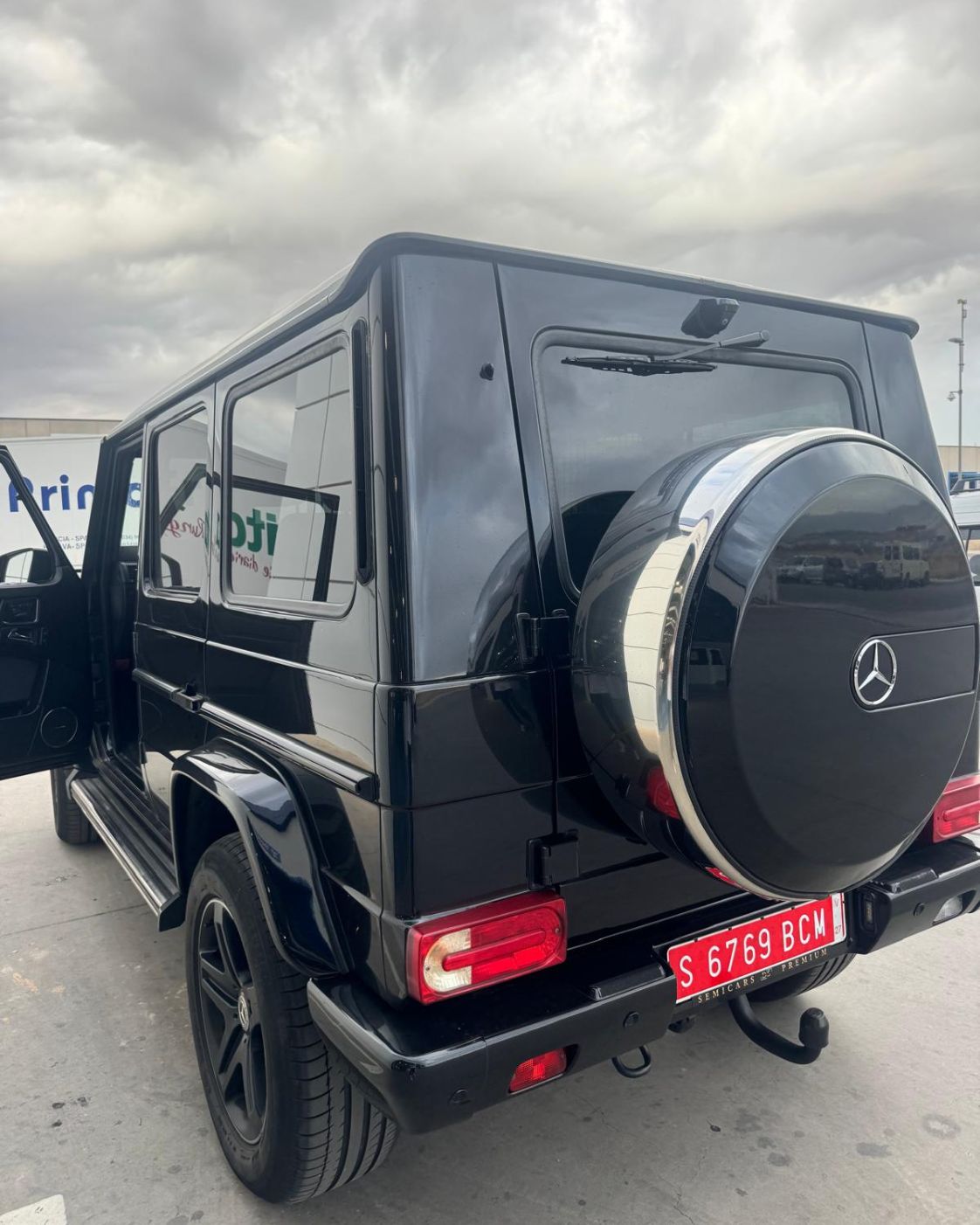 mercedes-benz-clase-g-trasera-exterior-rueda-repuesto-engache-semicars-ds-premium