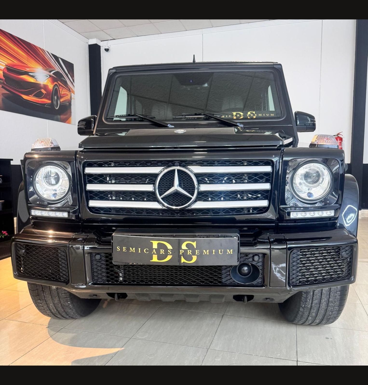 mercedes-benz-clase-g-vista-frontal-completa-exposicion-semicars-ds-premium