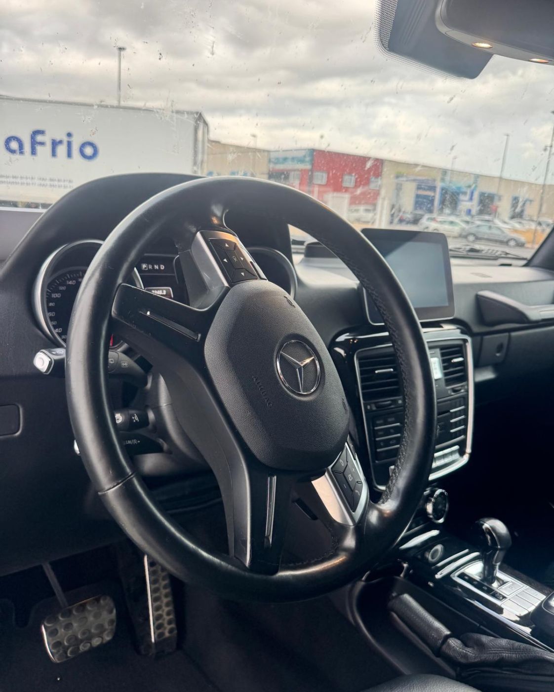 mercedes-benz-clase-g-volante-multifuncion-pedales-metalicos-semicars-ds-premium
