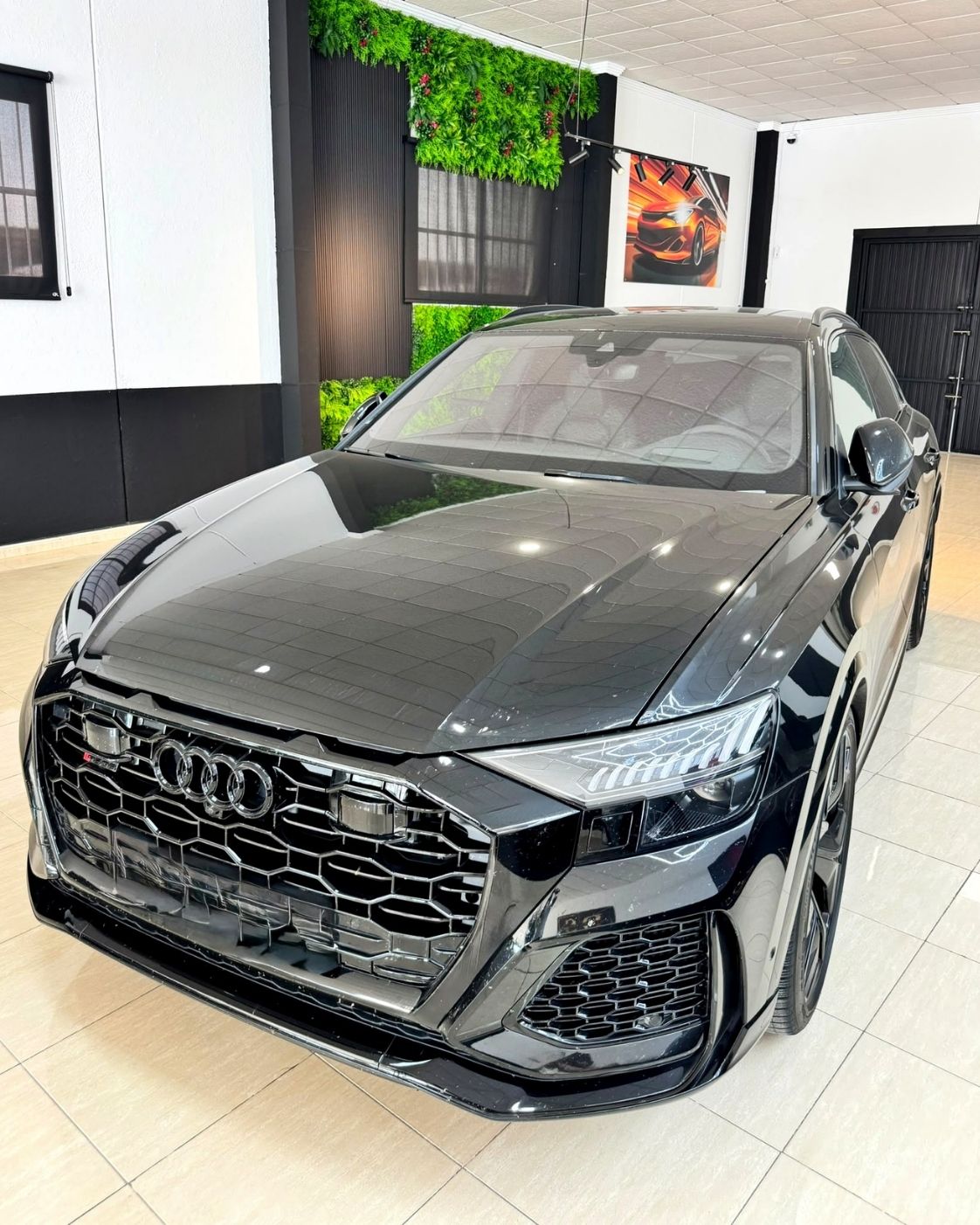 semicarsdspremium-audi-rs-q8-2024-frontal-parrilla-singleframe