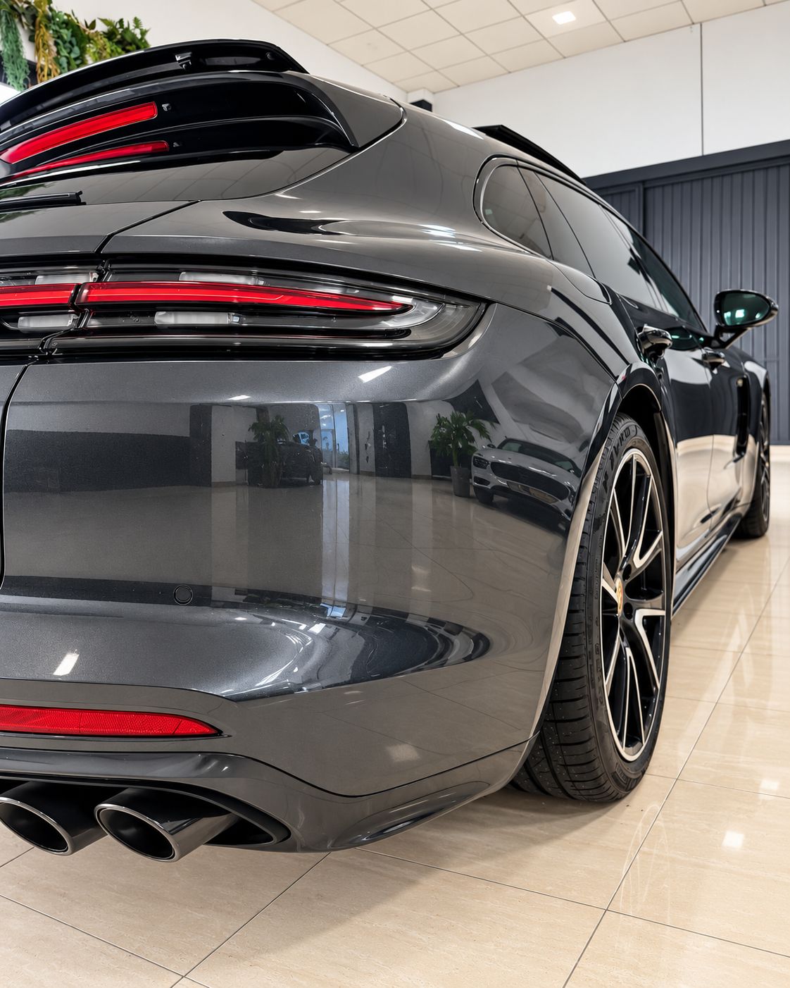 semicarsdspremium-porsche-panamera-turbo-s-e-hybrid-lateral-trasero-llanta