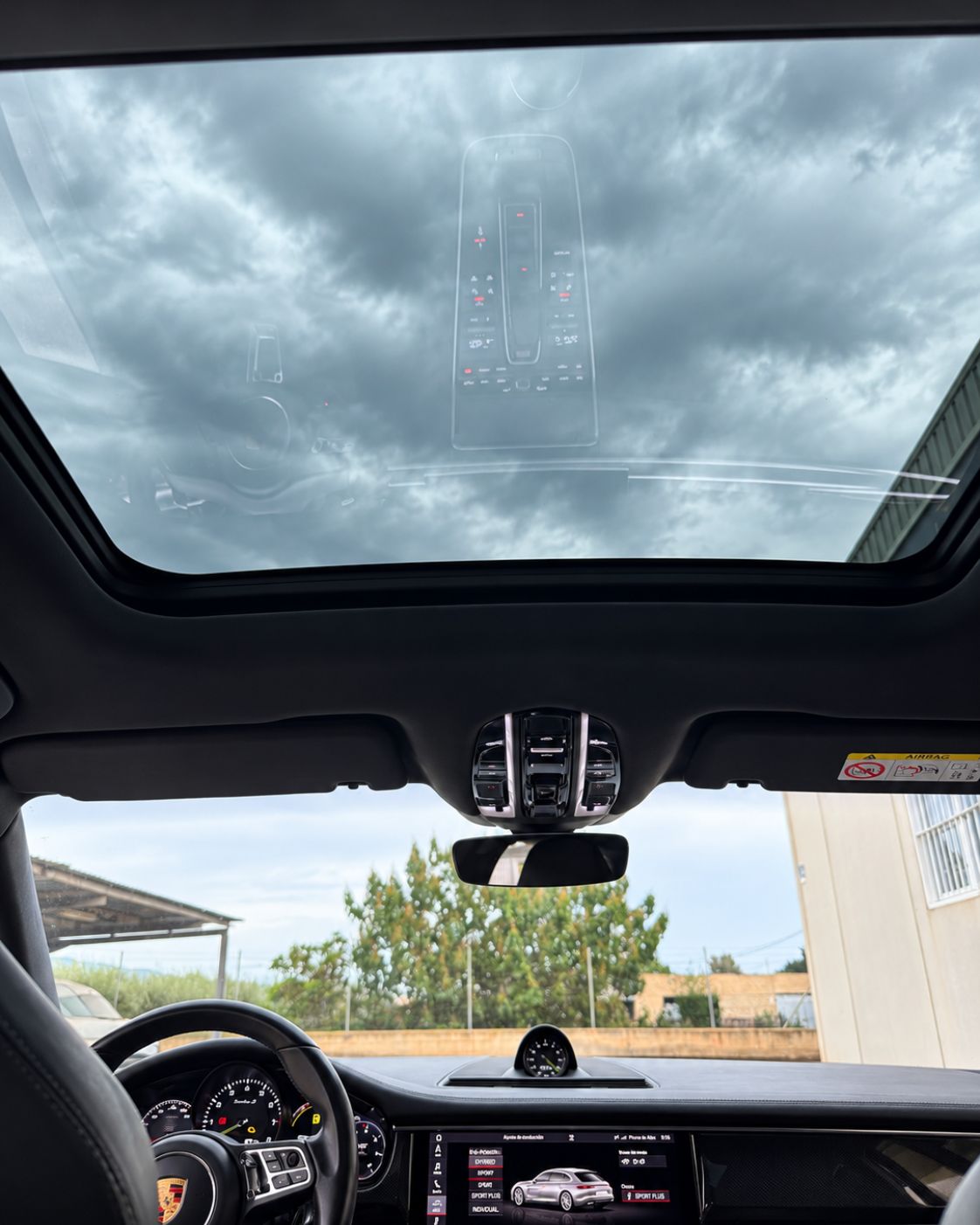 semicarsdspremium-porsche-panamera-turbo-s-e-hybrid-techo-panoramico-interior
