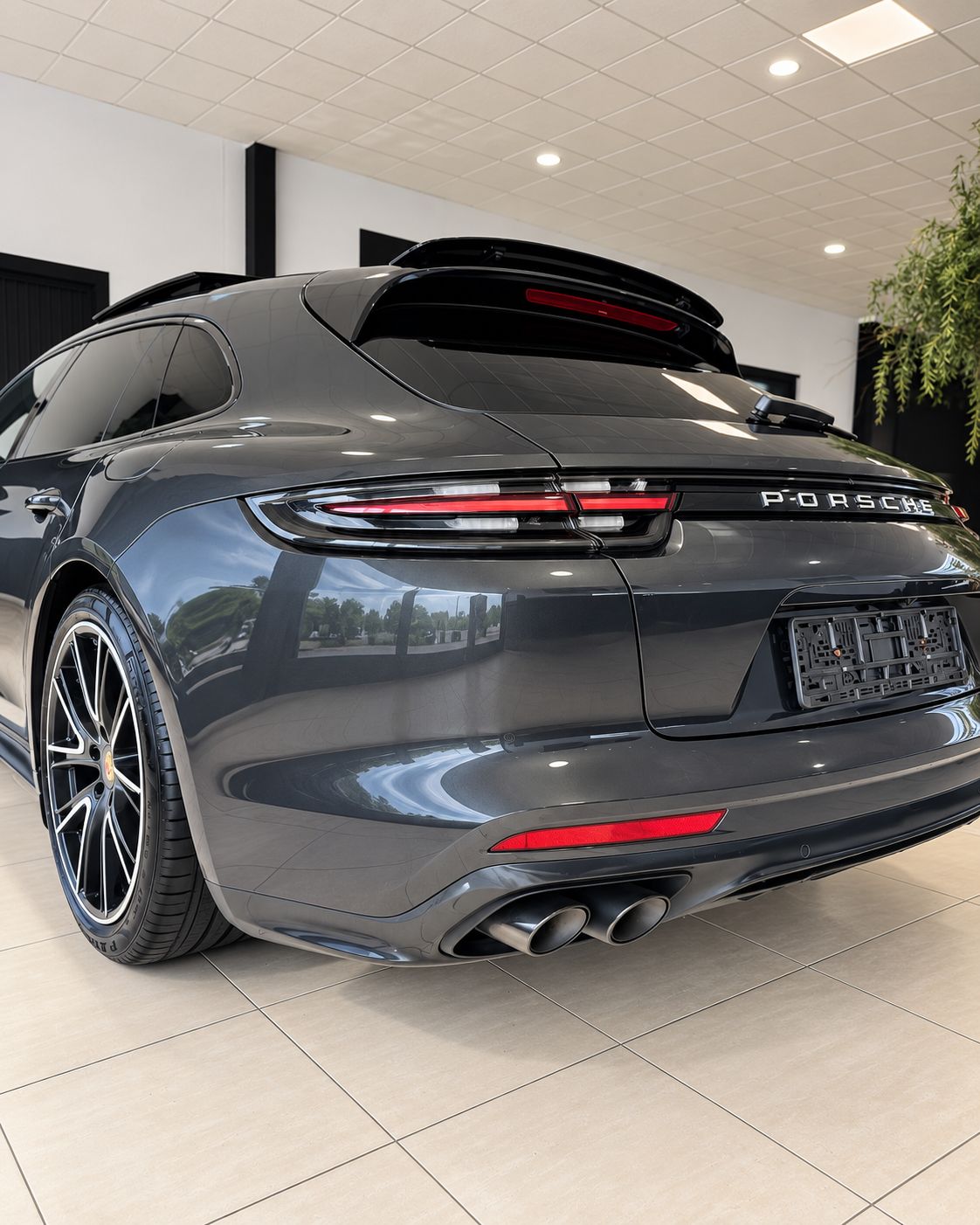 semicarsdspremium-porsche-panamera-turbo-s-e-hybrid-trasera-escape-deportivo